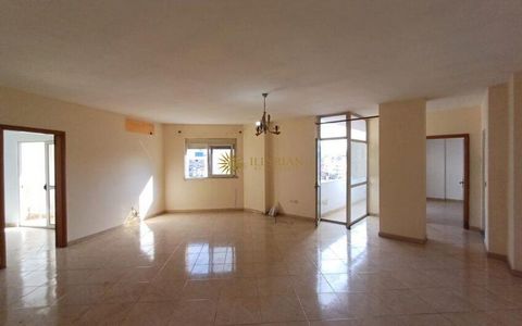 The apartment is located on Rruga e Barricadave. General information Gross area 100 m2. Net area 89 m2. Floor 10 top . Organization Living room Kitchen 2 Bedrooms 1 Toilet Balcony Other information The apartment is part of a building with an elevator...