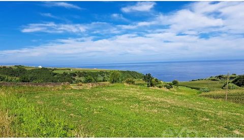 Land located in the Parish of Achada, municipality of Nordeste with 1044m2. It has a stunning view over the sea and the north coast to the tip of Brittany. It is inserted in an agricultural area, and can build according to the rules of the PDM for th...
