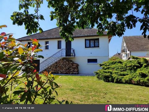 Mandate N°FRP155683 : House approximately 90 m2 including 4 room(s) - 3 bed-rooms, Sight : Garden. Built in 1973 - Equipement annex : Garden, Cour *, Terrace, Garage, Fireplace, combles, - chauffage : gaz - Class Energy E : 259 kWh.m2.year - More inf...