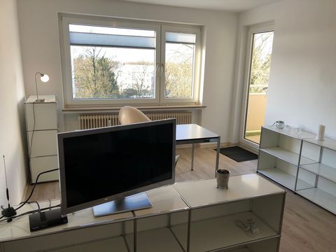 Freshly renovated furnished apartment - with USM, Vitra, Philippe Starck etc. Fitted kitchen with SIEMENS appliances (including dishwasher and washing machine). All four rooms (living room, bedroom, kitchen, bathroom) with large windows; Living room ...