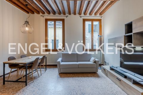 Just a stone's throw from campo SS Apostoli, the link between Strada Nuova and the sestiere of San Marco, in an elegant and intimate campiello, among ancient dwellings and canal panoramas, we find the front door of our building. We go up to the first...