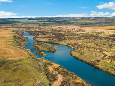 52 ACRE FISHING AND HUNTING MECCA on the Bighorn River!!! This is a once in a lifetime opportunity at this trout, pheasant, duck, goose, upland bird, and deer wonderland that borders the world-renowned Bighorn River and is easily known as one of the ...