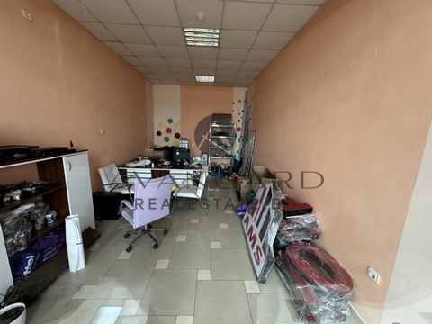 of.20383 TOP LOCATION! CONVENIENT FREE PARKING! We offer you to buy a great room on the second floor suitable for an office, shop, hairdresser, pharmacy and more. The property is a perfect investment, both for the purpose of renting and for the devel...