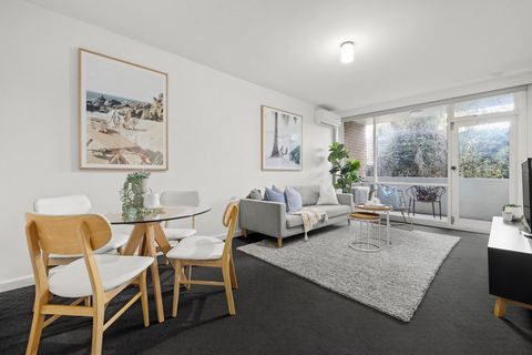 This spacious and well-located apartment offers premium living space in a peaceful setting. Ideal as a first home, a quality Blue-Chip investment or a comfortable empty-nest option due to its ground-floor position. The layout includes a large living ...