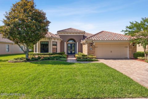 Test drive living in north Florida while you search for your dream home in Ponte Vedra Beach/JAX/St. Augustine! A beautiful 55+ Del Webb Ponte Vedra community is loaded with amenities, and is just 15 minutes from the ocean. This furnished, open conce...