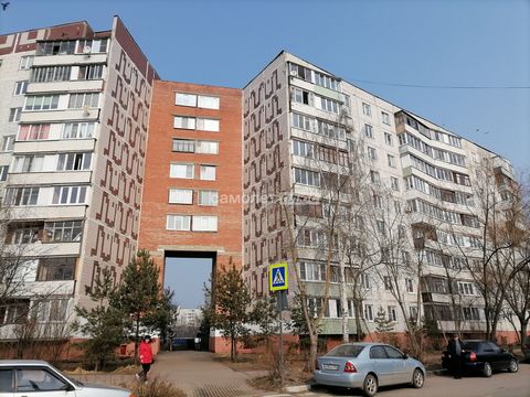 В продаже одно комнатная квартира на 3 этаже 9-и этажного панельного дома. Окна ПВХ выходят на улицу и набережную. Во дворе дома детский садик, школа. Рядом рынок, сетевые магазины, прогулочная набережная, зона отдыха Волхонка. Физически и юридически...