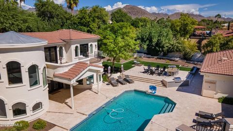 Absolutely stunning resort style property with tons of on-trend features and a detached 2, 200 sqft full guest house. The immaculate backyard has an extended covered patio with travertine pavers throughout, built-in BBQ, sparkling pool and spa, outdo...