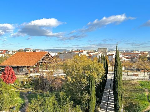 MARSEILLE 8éme, proche Prado/rue Bordes, T3 Traversant de 56m2 (meublé) + LOGGIA 4m2 + CAVE