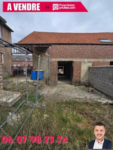 Nouveauté Benjamin Propriétés Privées ! à Hirson, retrouvez cette maison à rénover entièrement ! RDC un plateau vide d'environ 35m2, à l'étage un plateau vide d'environ 35m2. Plancher béton neuf, Toiture proche du neuf. et Velux neuf. Maison hors d'e...