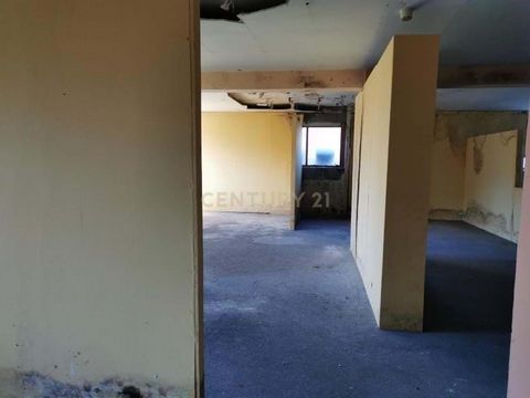 ¿Buscas comprar Local Comercial en Zalla? Excelente oportunidad de adquirir en propiedad este Local Comercial con una superficie de 186 m² ubicado en la localidad de Zalla, provincia de Vizcaya. Dispone de buenos accesos y está bien comunicado. ¿Te g...