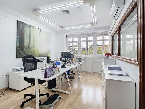 Oficina en Venta en Alameda Principal, Málaga Ubicación Premium con Vistas Panorámicas Invierta en una oficina exclusiva en el corazón de Málaga Si busca una oficina luminosa, espaciosa y con una ubicación estratégica, esta es su oportunidad. Ubicada...