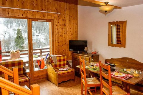 The residence of Les Chalets de Saint Sorlin, Saint Sorlin d'Arves, Alps, France comprise of 92 apartments spread over 8 chalets. It is situated at the entrance of the village of Saint Sorlin, 600 m from the centre of the village, 600 m from the shop...