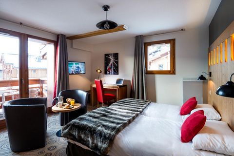 The residence Lagrange Les Chalets d'Emeraude is situated 200m from the pistes, 600m from the centre and 300m from the ski lifts. This residence in Les Saisies, Alps, France comprises of 106 apartments spread over 5 chalets on 3 floors (lift availabl...