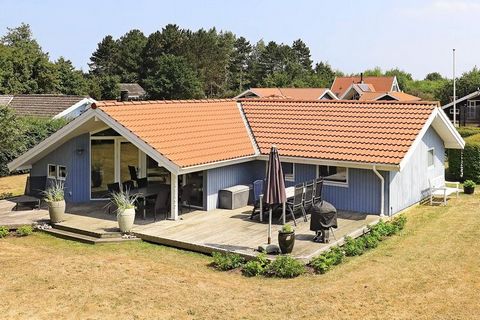 This cottage is located in the attractive cottage area on the outskirts of Spodsbjerg. There is a combined living / dining room furnished with furniture in the best Danish quality. The kitchen department is richly equipped with i.a. induction hob and...
