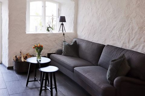 A lovely holiday home in beautiful Kärradal, just north of Varberg. A comfortable and modern accommodation surrounded by beautiful nature. A short walk takes you down to the beach. There is both a sandy beach and a rock bath with a jetty and bathing ...