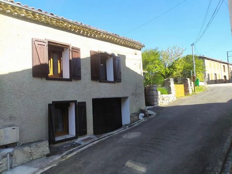 EXCLUSIVE TO BEAUX VILLAGES! This traditional house with its sunny garden and terrace is situated in a quiet location on the outskirts of the popular village of Puivert. The 3 bedroom house has been carefully renovated and maintained by the current o...