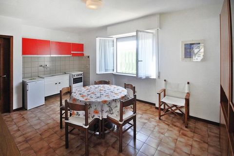 Well maintained residence with a large, sunny garden. You live on a hill in a quiet residential area. Ceriale - a well-known seaside resort in Liguria - is located on the Albenga plain, about 35 kilometers north-east of Imperia. It is particularly po...