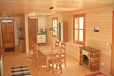 Ce bel appartement de vacances pour 8 personnes maximum fait partie d'une maison de vacances en bois et est situé à Liebenfels en Carinthie, en pleine nature, dans un grand haras de chevaux berbère. La maison de vacances en bois, construite de manièr...