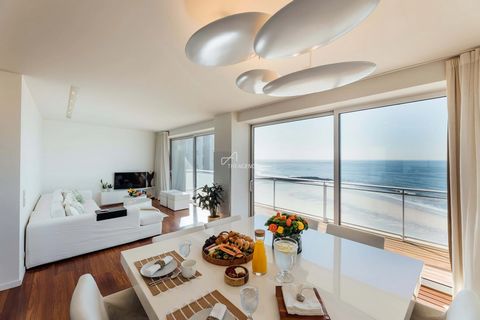 The Oasis of Ofir: Where Elegance Meets the Atlantic Nestled on the heights of the 8th floor, with the vast Atlantic as your constant companion, Ofir Residence offers an unparalleled escape in the sunny northwest of Portugal. This exquisite abode gra...