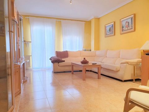 ALQUILER PROTEGIDA REAL ESTATE, Offers for sale a very spacious 4-bedroom property on the main street of Ciempozuelos. Very bright house all exterior on the first floor with elevator. It is distributed in a large independent living room with two balc...