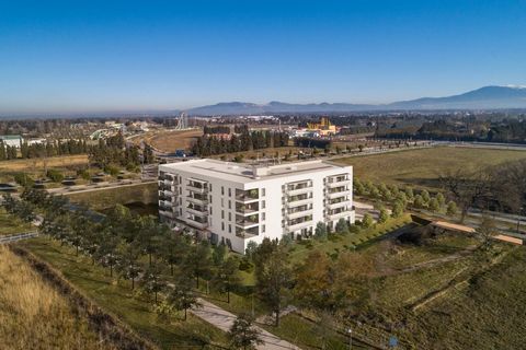 RESIDENCE SENIORS Residence located 8 minutes from Carpentras, Avignon 22 minutes - TER station 4 Km Located on the shores of Lake Monteux overlooking Mont Ventoux 72 apartments from T1 to T3 sold in Pinel Price between 137,000 euros and 237,000 euro...
