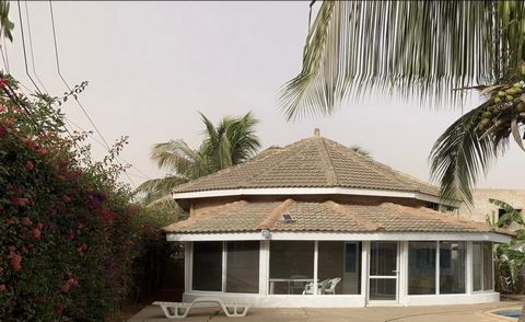 House requiring some work, to be beautified, 160 m from the ocean and beaches. Living space of 90 m² with large veranda, kitchen living room, 2 bedrooms on the ground floor, a shower room, separate toilet, large bedroom on the mezzanine. Outbuilding ...