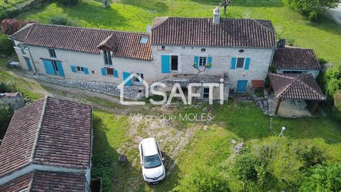 In a quiet hamlet in the town of Concots, you will fall in love with this beautiful and large renovated Quercy house. You will find on these 1700 m2 of land a saffron plantation of around 2,000 bulbs, fruit trees as well as land already worked for a ...