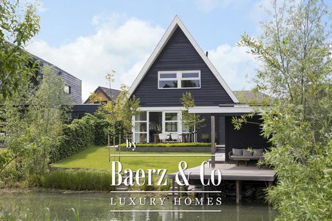 14 Noordereiland en Arnhem es una impresionante casa que es perfecta para las personas que buscan una propiedad moderna y energéticamente eficiente en una parte idílica de una isla en el codiciado barrio de Schuytgraaf. El impresionante jardín envolv...