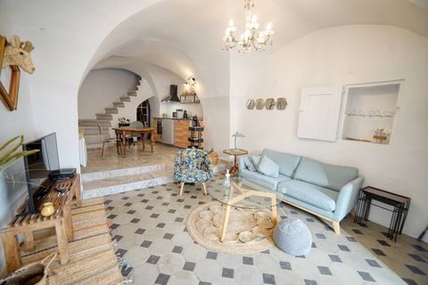 Stone village house divided into two independent apartments, renovation designed by architect. An additional room used as a laundry room and bicycle storage is available for both accommodations. South-west and north-west exposures, beautiful unobstru...
