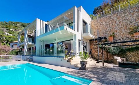 Amanda Properties is offering a furnished long-term rental of this delightful architect-designed villa overlooking the bay of Villefranche sur Mer, nestled in a verdant setting in absolute peace and quiet. The ground floor comprises a vast double liv...