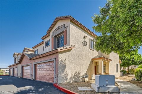 Move-in ready 3 bedroom condo with attached 2 car garage, in the highly desirable area of Summerlin. Ideal end unit! This luxurious gated community features a clubhouse, community pool and spa, and exercise room. Modern kitchen with all stainless ste...