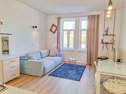 Location: Primorsko-goranska županija, Opatija, Opatija - Centar. OPATIJA, CENTER - beautiful apartment on the ground floor in the center of Opatija with parking, prime location DUX real estate offers a nice and comfortable apartment for rent in the ...