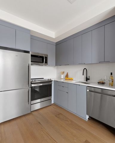 Enjoy a cozy Brooklyn lifestyle at the convergence of Greenwood Heights and South Slope in this brand new 1-bedroom, 1-bathroom condo with beautiful finishes throughout. Interiors are bright, graced with beautiful Terra Legno plank floors, airy 9-foo...