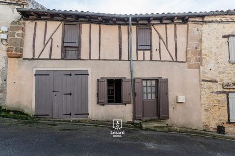 In het hart van een pittoresk dorpje op slechts enkele minuten van Castelnaudary en Revel, nodigen wij u uit om dit mooie stenen huis en zijn vakwerkgevel te ontdekken. Omdat de oppervlakte groot is, zouden twee afzonderlijke woningen het onderwerp k...