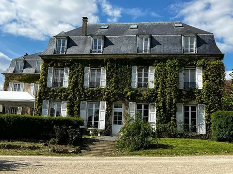 Nous avons le plaisir de proposer à la vente cette magnifique demeure du 19ème siècle et son parc arboré de 4.9 HA avec étang. Situé à 50 minutes de Paris par lautoroute A4, à proximité du parc Disney Land Paris et à 10 minutes de Meaux, ce Manoir es...