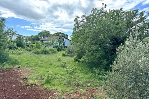 The island of Krk, Malinska, wider area, attractive building land surface area 546 m2 for sale, in a quiet location, 1000 m from the sea. The land is ideal for building family villa with pool or house with two residential units. Access road, all infr...