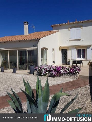 Mandate N°FRP157109 : House approximately 144 m2 including 5 room(s) - 3 bed-rooms - Site : 549 m2. Built in 1997 - Equipement annex : Garden, Cour *, Terrace, Forage, Garage, double vitrage, cellier, Fireplace, véranda, Cellar - chauffage : gaz - EX...