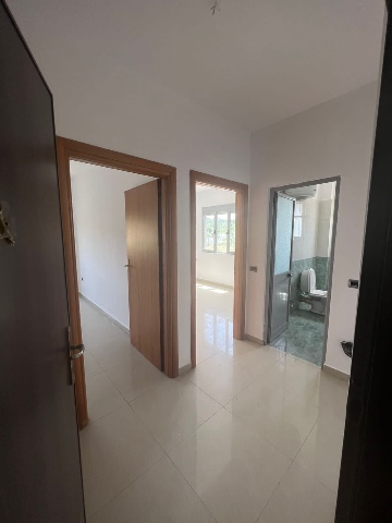 1 1 apartment for sale in Shkembi i Kavaje near Fafa Resort. The apartment is located on the second floor of a new building with an elevator well maintained and well managed. Apartment is in super location 5 minutes from the beach.