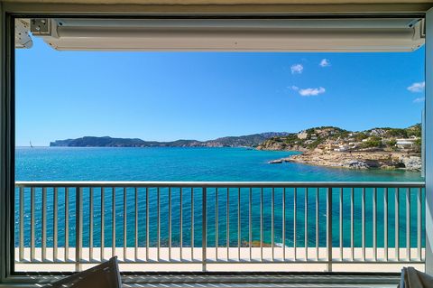 Unique opportunity: This breathtaking apartment in the first sea line of Santa Ponsa/Costa de la Calma offers you everything you could hope for in a Mediterranean dream home. Highlights: - Location: Directly by the sea with private access to the bay ...