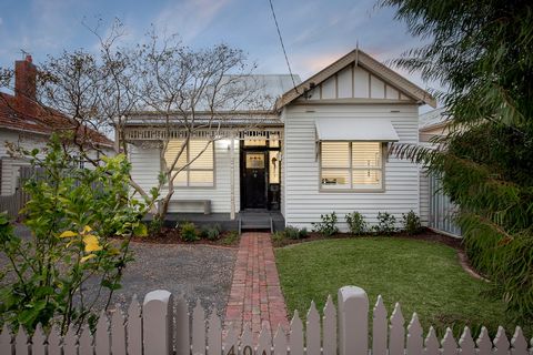 Graced with chic interiors and an entertaining focus, this classic Edwardian beauty has undergone a breathtaking designer transformation with a minimalistic edge. Tastefully decorated with high ceilings, plantation shutters and timber floors, the hom...