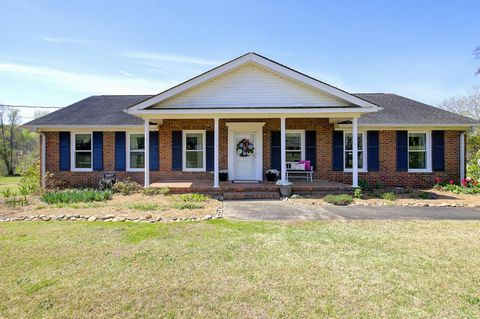 Welcome Home to 621 Lake Road where the possibilities abound! All Brick Home situated on 7.30 acres awaits in the the highly sought after Anderson District 1 Wren Schools! Need a pasture for horses? Chickens? The wait is over! This All Brick Ranch wi...