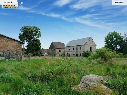 Ownership. A farm located in the village of Kępno, Dobrzany commune, with an area of 7200 sq m (ownership) plus 2300 sq m lease from the commune. On the plots there are two large outbuildings with a built-up area of 211 sq m. and 200 sq. m. and a res...