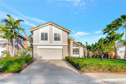 This exquisite residence enjoys a premier central location, 7-minute drive to beach. Recently transformed through meticulous remodeling- new flooring, new kitchen, new paint, new lawns... the home features modern resilient materials throughout, prese...