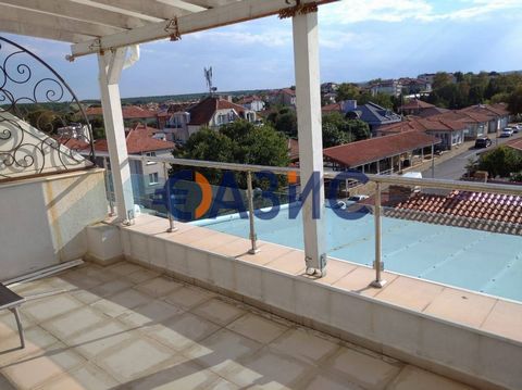 ID 32045984 For sale it is offered : Studio in the Escada Beach complex with a huge terrace. Cost: 88 500 euros Locality: Akhtopol, Bulgaria Rooms: Studio Total area: 97 sq.m.(including a terrace of 40 sq.m.) Floor: 5 of 5 Payment for service: 700 eu...