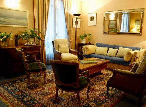 Typically Parisian and very quiet, this flat is furnished with French charm. Quality linen and wifi are included in our rates. The building is located in the heart of a private courtyard, with all rooms overlooking the courtyard. The flat is therefor...