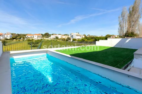 Una hermosa villa de estilo contemporáneo en construcción situada en una zona tranquila de Al-Sakia, Quarteira. Esta villa de dos plantas consta de un luminoso salón con chimenea, una cocina abierta con isla, un despacho (o un dormitorio más pequeño)...