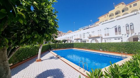 Unique opportunity in La Mata! Just 200 meters from the renowned beach, you will find this charming 1 bedroom, 1 bathroom apartment, perfect for enjoying the sun and the sea breeze. With a built area of 40 m², this bright apartment is ready to move i...