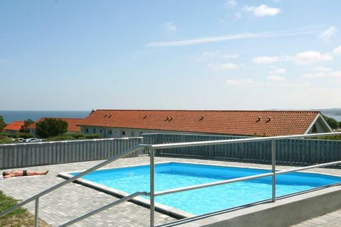 Apartamento de vacaciones de 28 m & # 178; ubicado en Sandkås con vistas al mar. Gran piscina comunitaria al aire libre, abierta durante el período del 15 de junio al 1 de septiembre de 2009. Decorado en estilo escandinavo ligero y moderno. Desde el ...