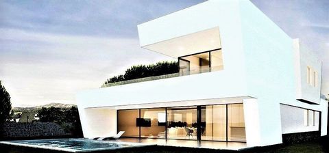 Project voor een villa met uitzicht op zee te koop in Moraira.  Dit project is gepland op een prachtig perceel met uitzicht op zee. Gelegen in het lage deel van Benimeit in een rustige, doodlopende straat., Het ligt op slechts 1 km van de voorziening...