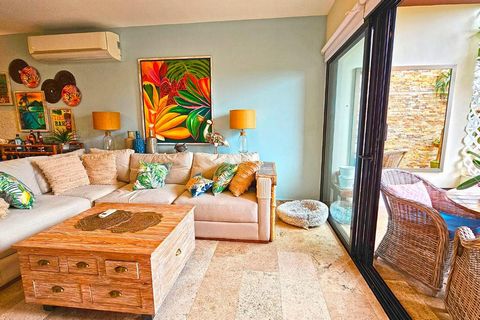 Charming 2-bedroom condo for sale in the heart of Playa del Carmen! Located in a privileged area, this first-floor apartment with a private garden offers easy access to the beach, restaurants, bars, shops, and more. Additionally, it is just a few min...